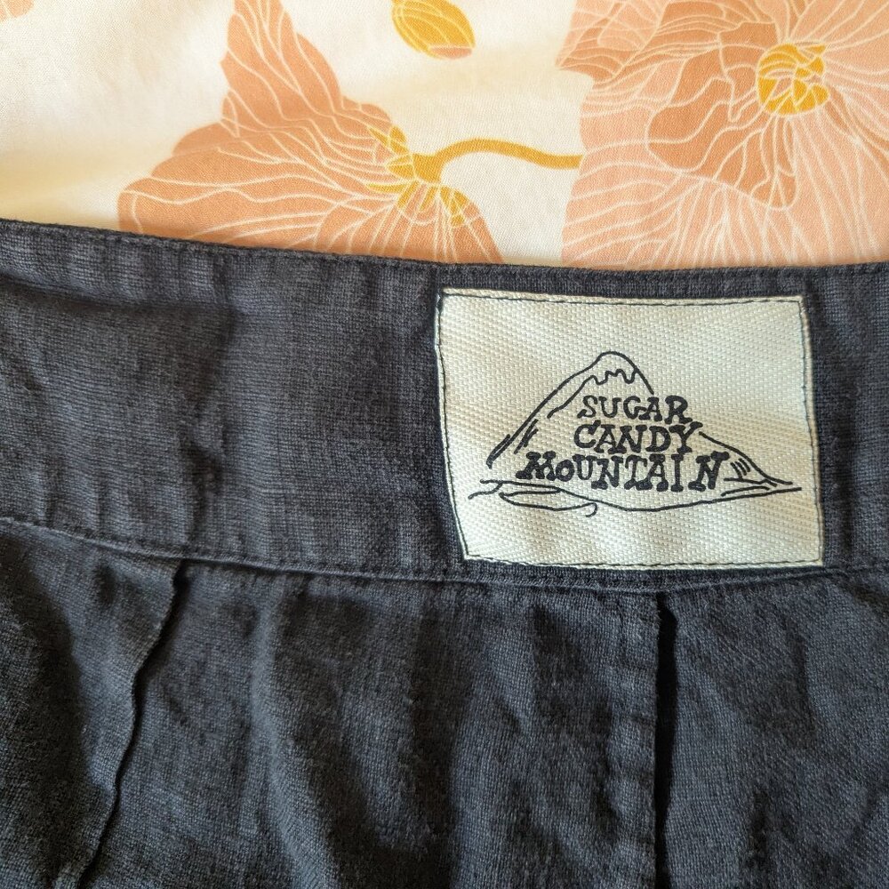 Sugar Candy Mountain Black Linen Pants, size small - Picture 2 of 3